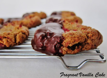 Hazelnut Raspberry Cookies 1