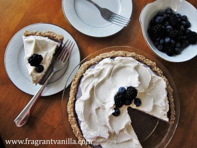 Black and Blue Berry Cheesecake Pie 4