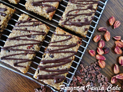 Peanut Butter Chocolate Chip Energy Bars