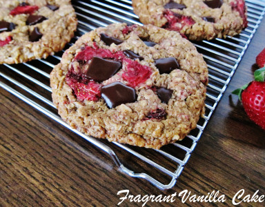 Strawberry Oatmeal Cookies 1