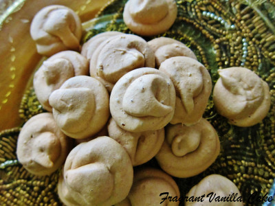 Caramel Meringues 1