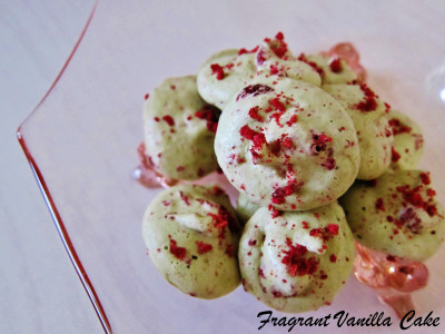 Green Tea Raspberry Meringues 1