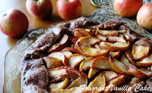 Vegan Crab Apple Rustic Tart with Gingerbread Crust 2