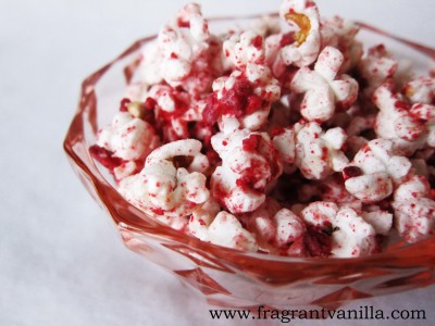 White Choc Raspberry Popcorn 3