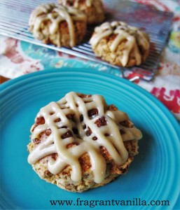 vegan cinnamon roll scones