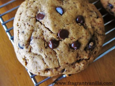 Vegan Caramel Stuffed Chocolate Chip Cookies 3