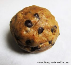 Vegan Caramel Stuffed Chocolate Chip Cookies 5