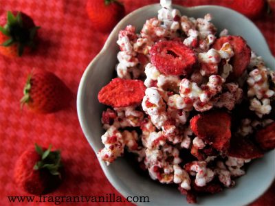 Strawberries and cream popcorn 1
