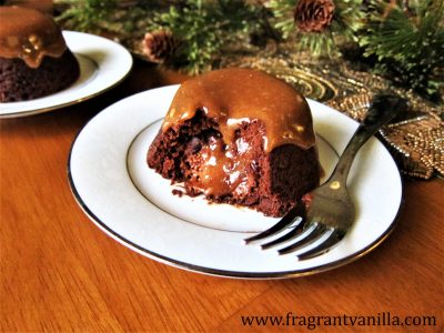 chocolate-ginger-caramel-molten-lava-cakes