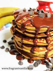 pb-banana-chocolate-chip-pancakes-1