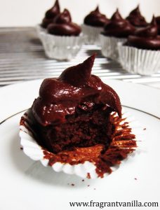 pb-brownie-cupcakes