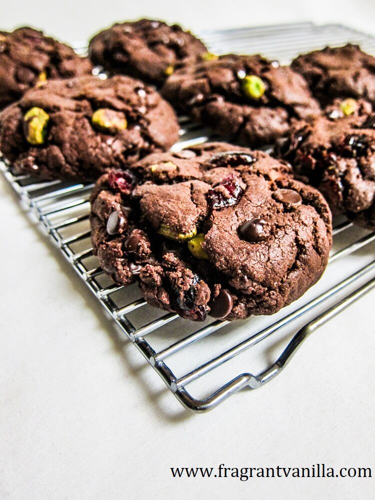 Vegan Dark Chocolate Cranberry Pistachio Brownie Cookies