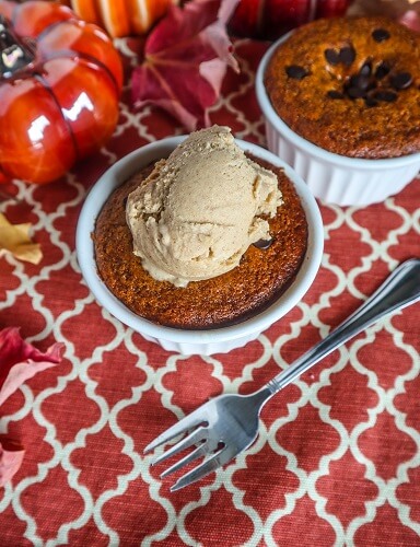 Warm Vegan Pumpkin Spice Chocolate Chip Cakes