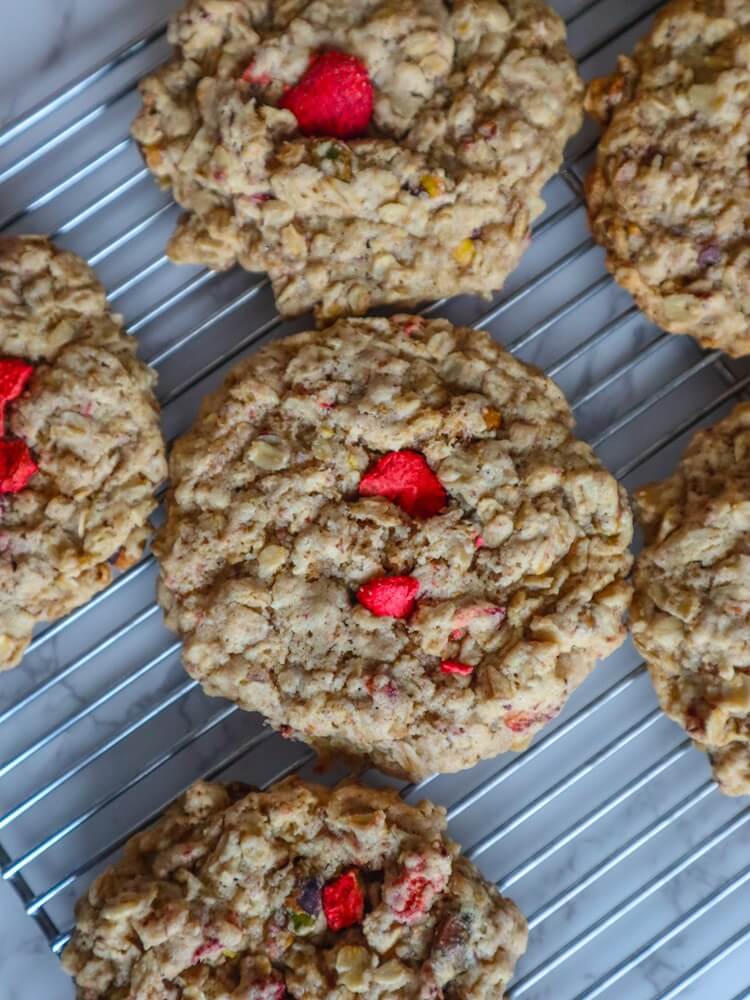 Vegan Strawberry Lemon Pistachio Oatmeal Cookies