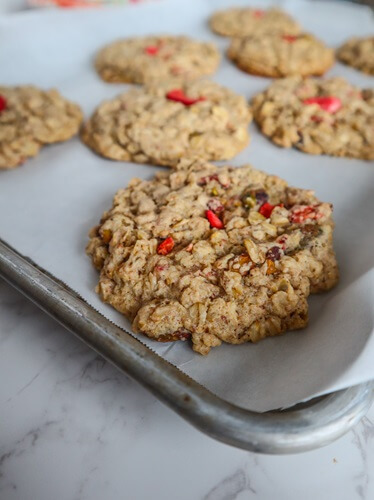 Vegan Strawberry Lemon Pistachio Oatmeal Cookies