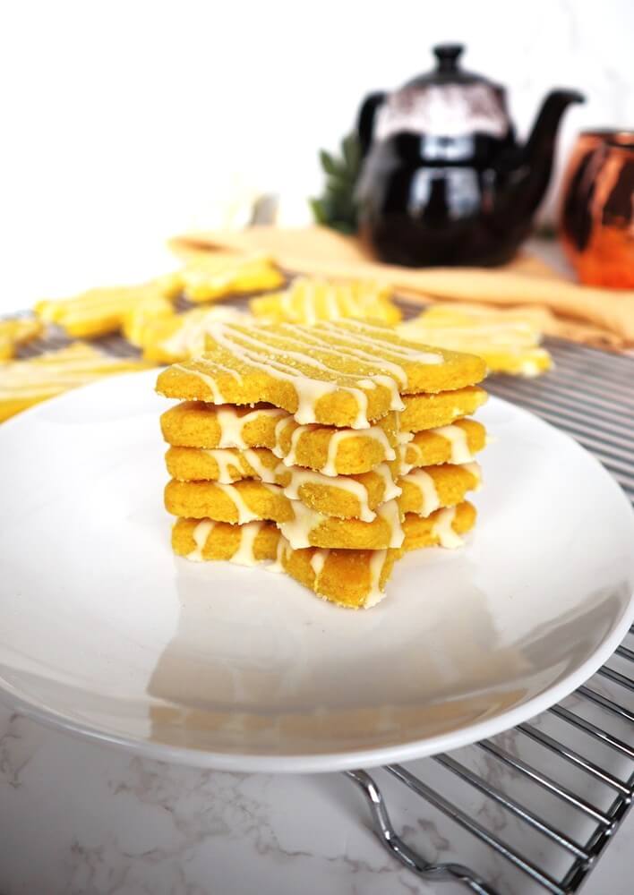 Vegan Golden Milk Shortbread Cookies 